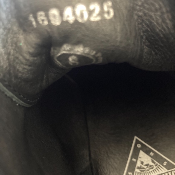 Fluevog Donita Swordfish - low boot with ankle strap- black glitter - women’s 8 - Picture 7 of 12